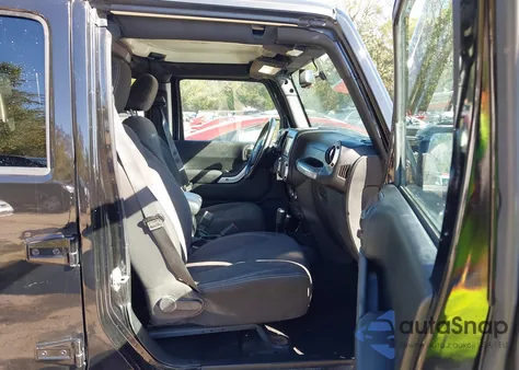 2018 Jeep Wrangler Jk Unlimited Sahara 4X4 from USA, damaged, VIN 1C4BJWEG7JL838220